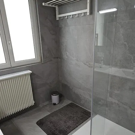 Superbe logement refait à neuf 3 chambres et double parking Strasburgo